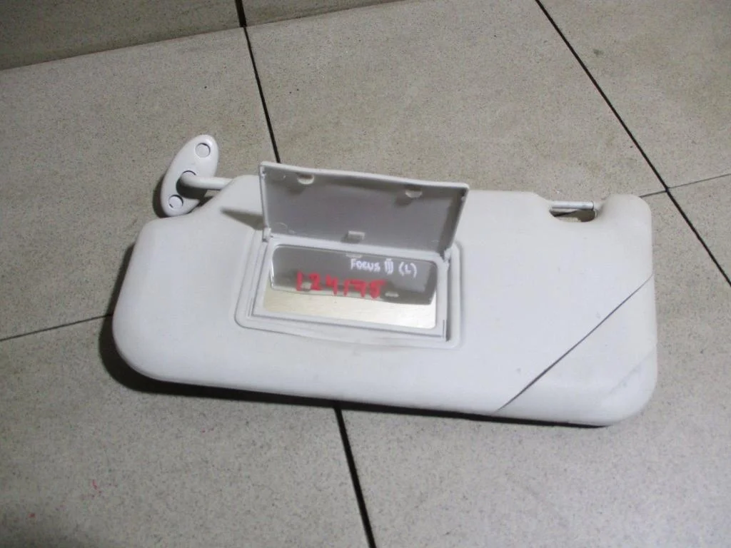 Козырек солнцезащитный левый Ford Focus 3