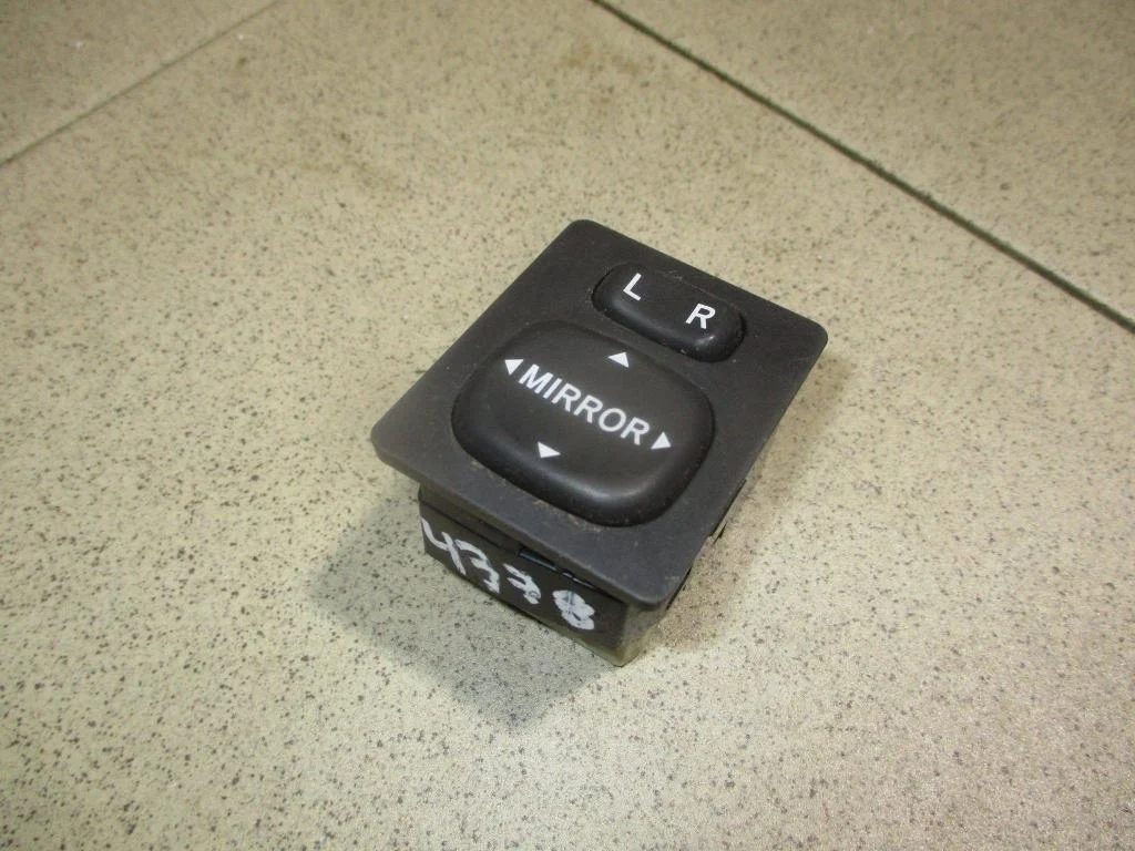 Переключатель регулировки зеркала Toyota Corolla E150