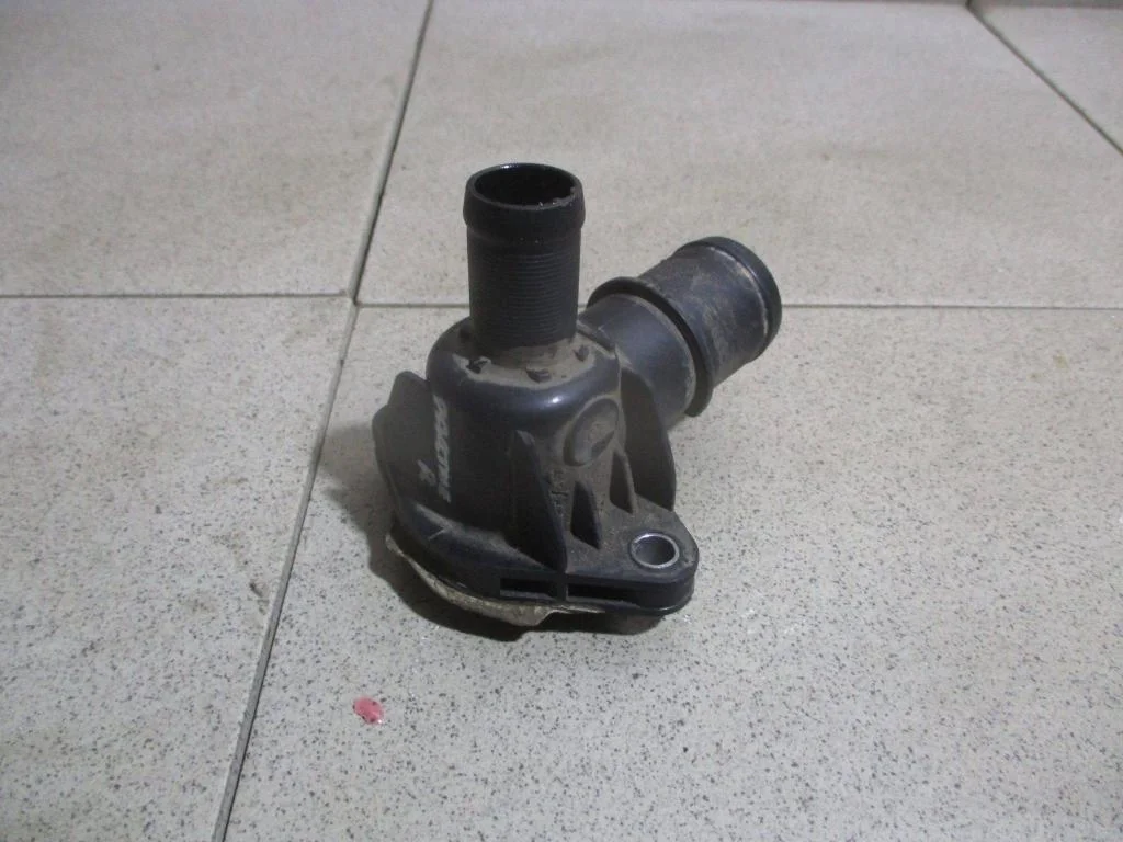 Фланец системы охлаждения Peugeot Partner Tepee 2008 B9