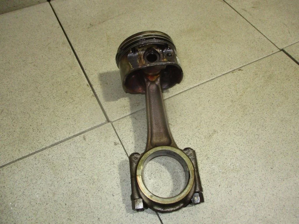 Поршень с шатуном Peugeot Partner Tepee 2008 B9