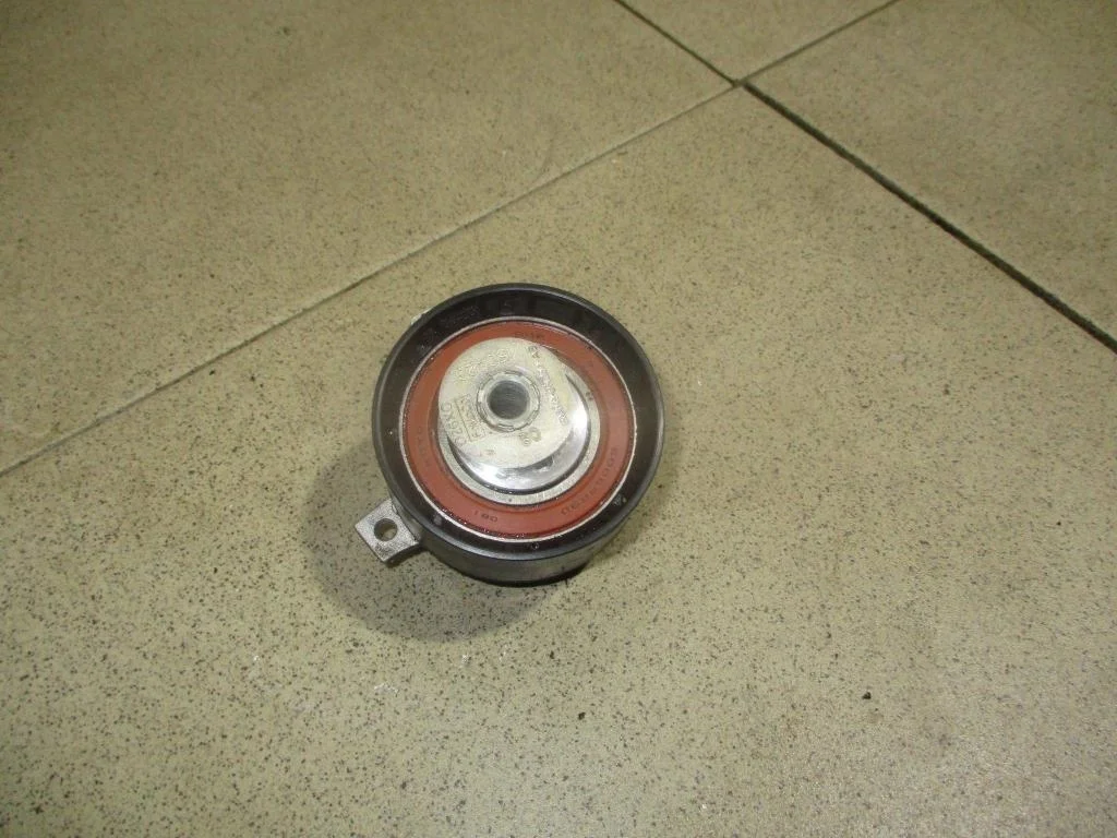 Ролик-натяжитель ремня грм Ford Focus 3