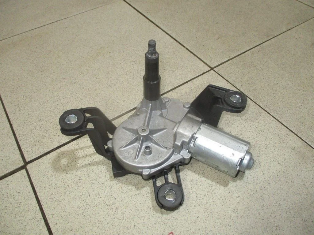 Моторчик дворника задний Opel Astra H