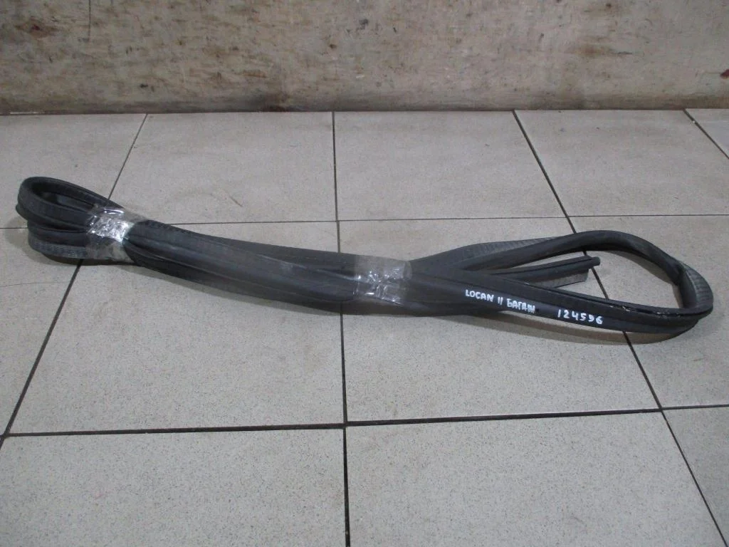 Уплотнитель багажника Renault Logan 2 L52