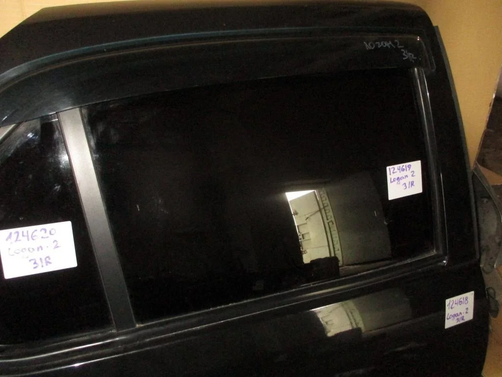 Стекло двери задней правой Renault Logan 2 L52