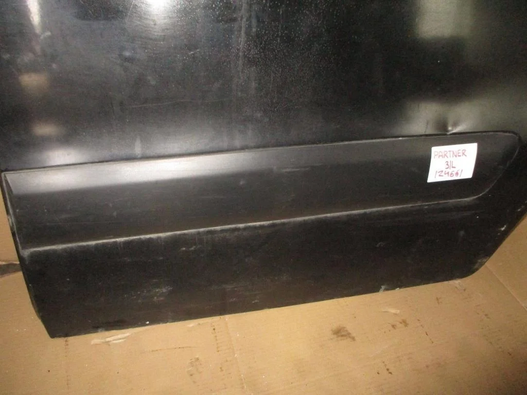 Молдинг задней левой двери Peugeot Partner Tepee 2008 B9
