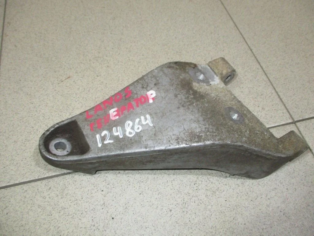 Кронштейн генератора Chevrolet Lanos 2008 T100