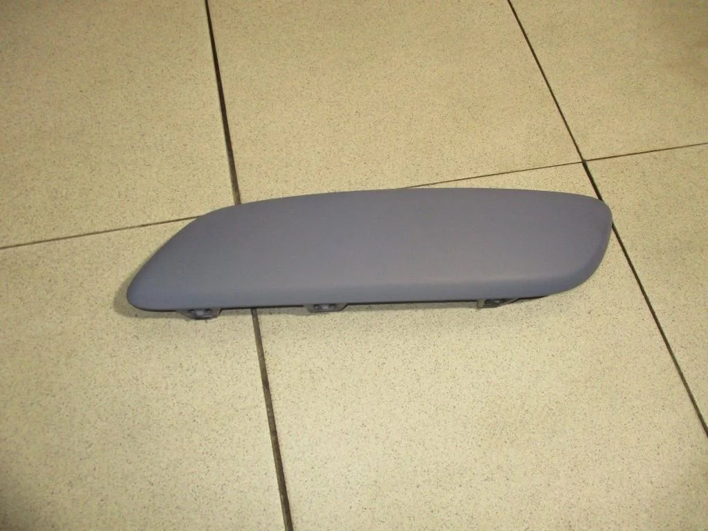 Молдинг переднего бампера левый Peugeot 307