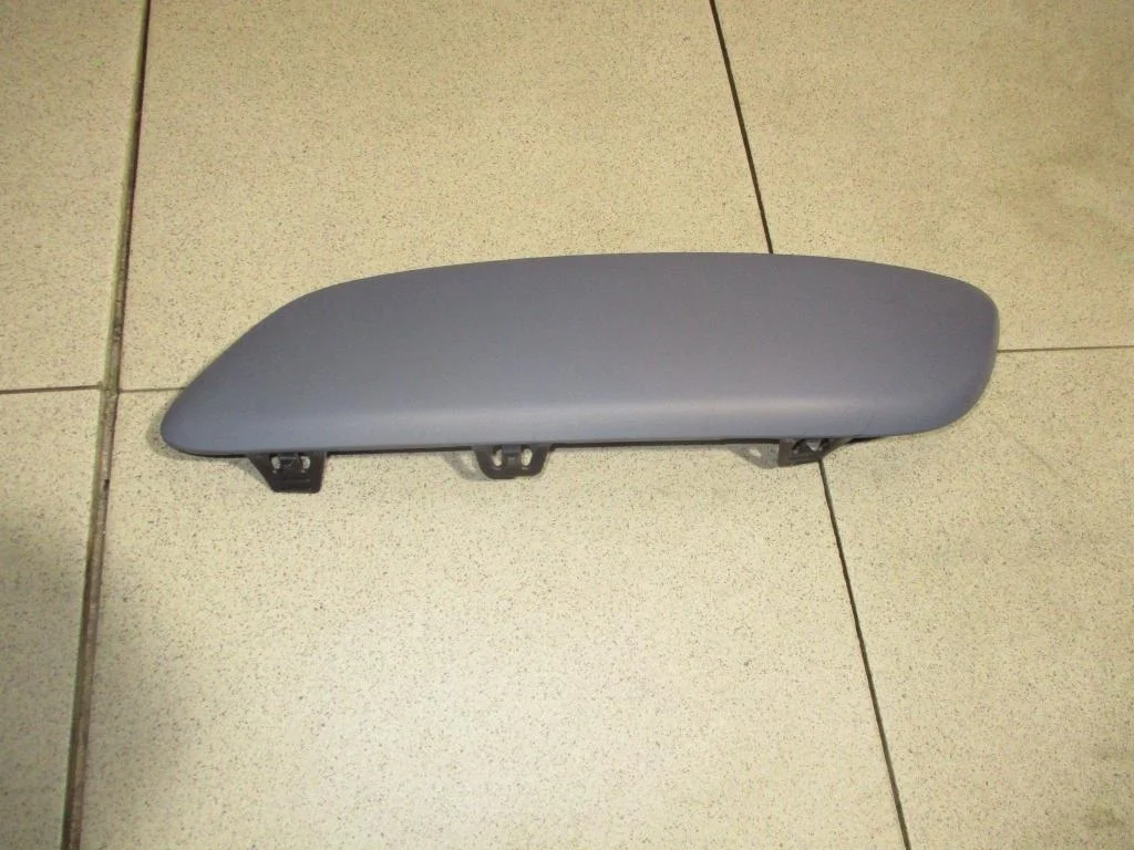 Молдинг переднего бампера левый Peugeot 307