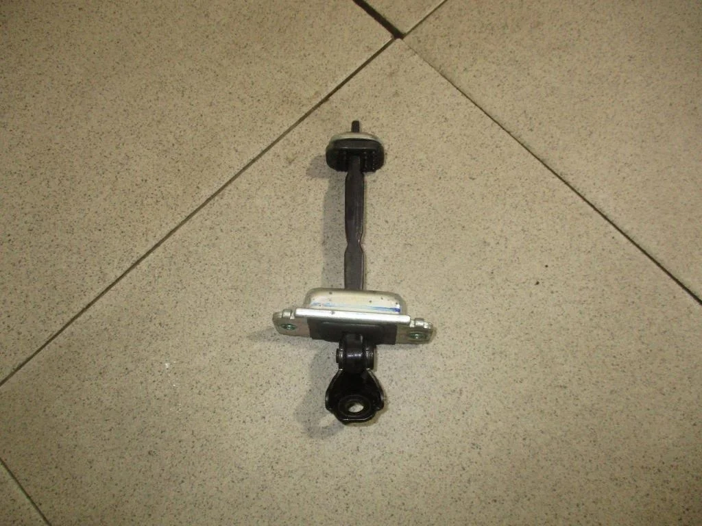 Ограничитель двери Chevrolet Lacetti J200