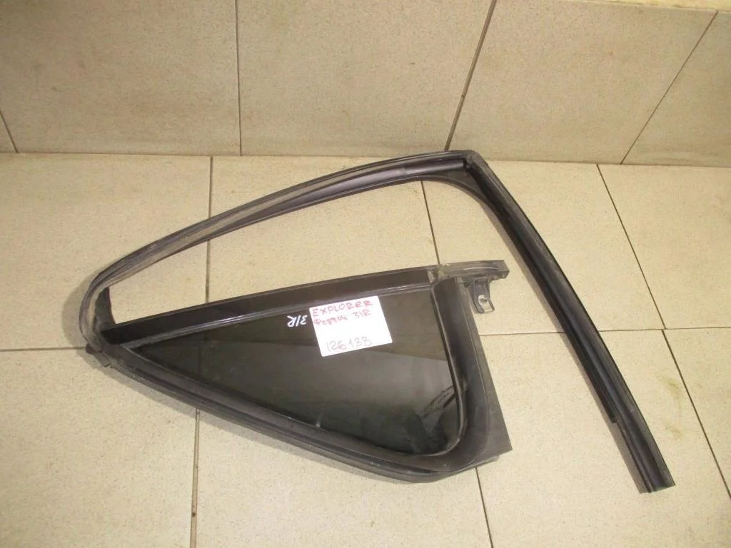 Стекло двери задней правой форточка Ford Explorer U502
