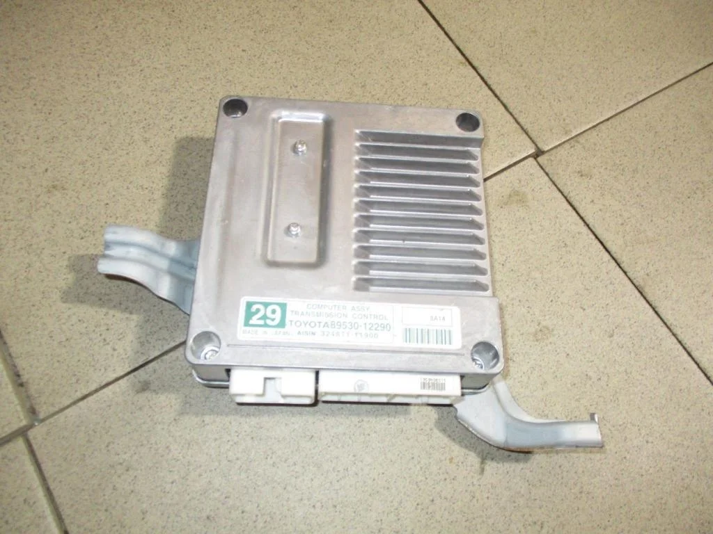Блок управления акпп Toyota Corolla E150