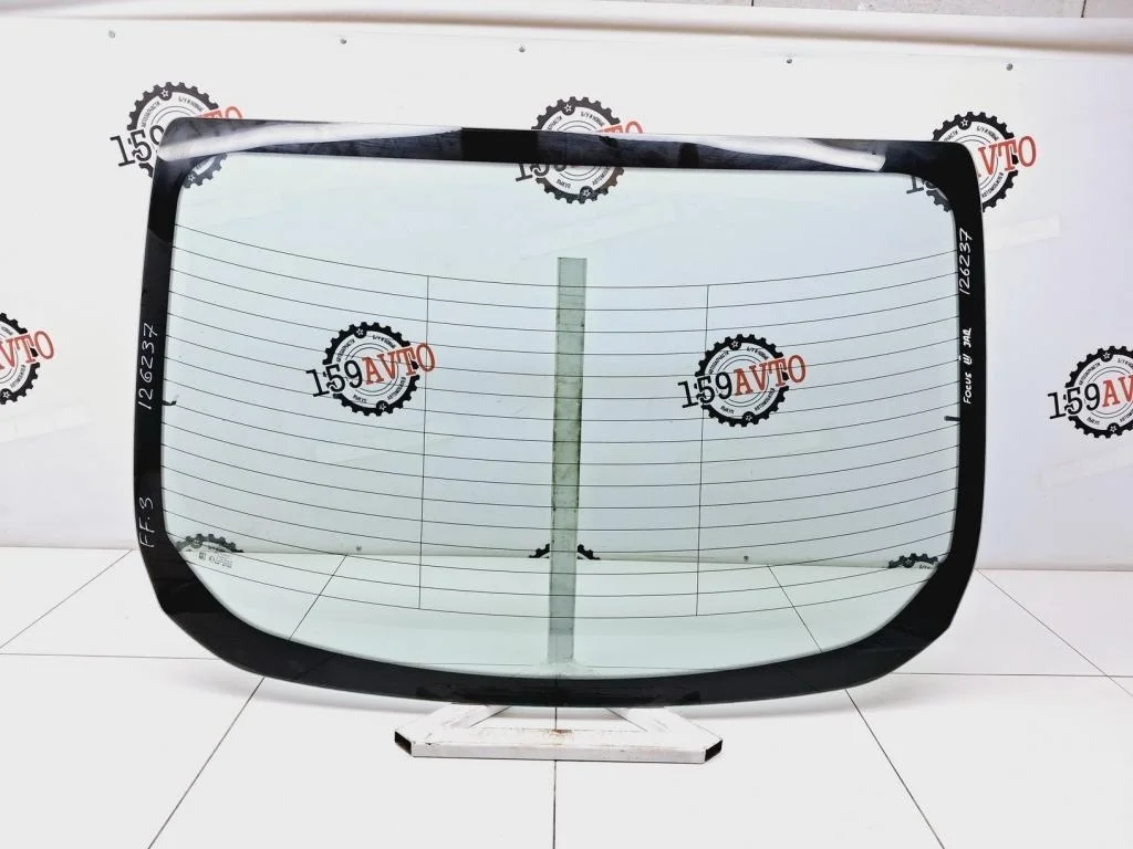 Стекло заднее Ford Focus 3