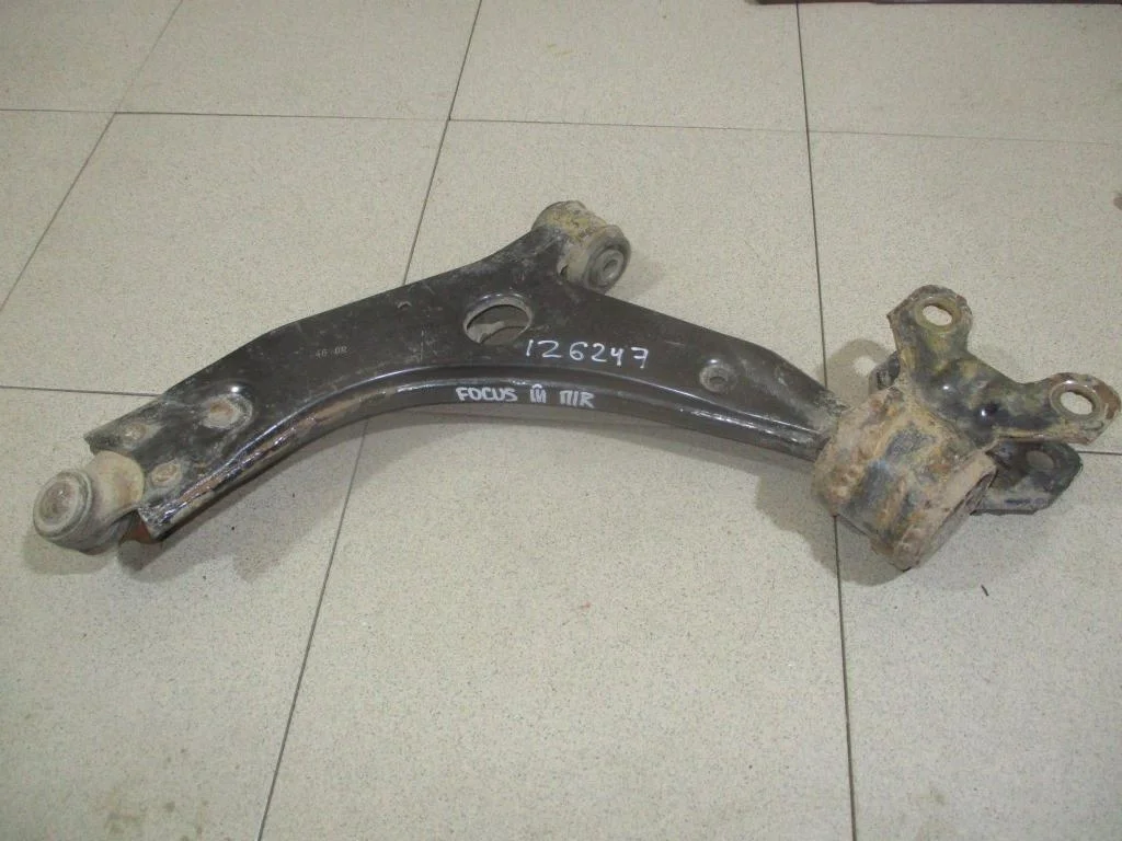 Рычаг передний правый Ford Focus 3