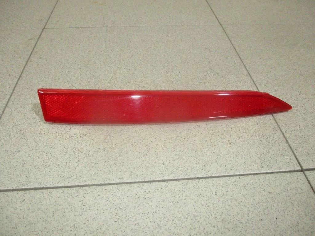 Отражатель в бампер задний правый Hyundai Solaris 2 HSR