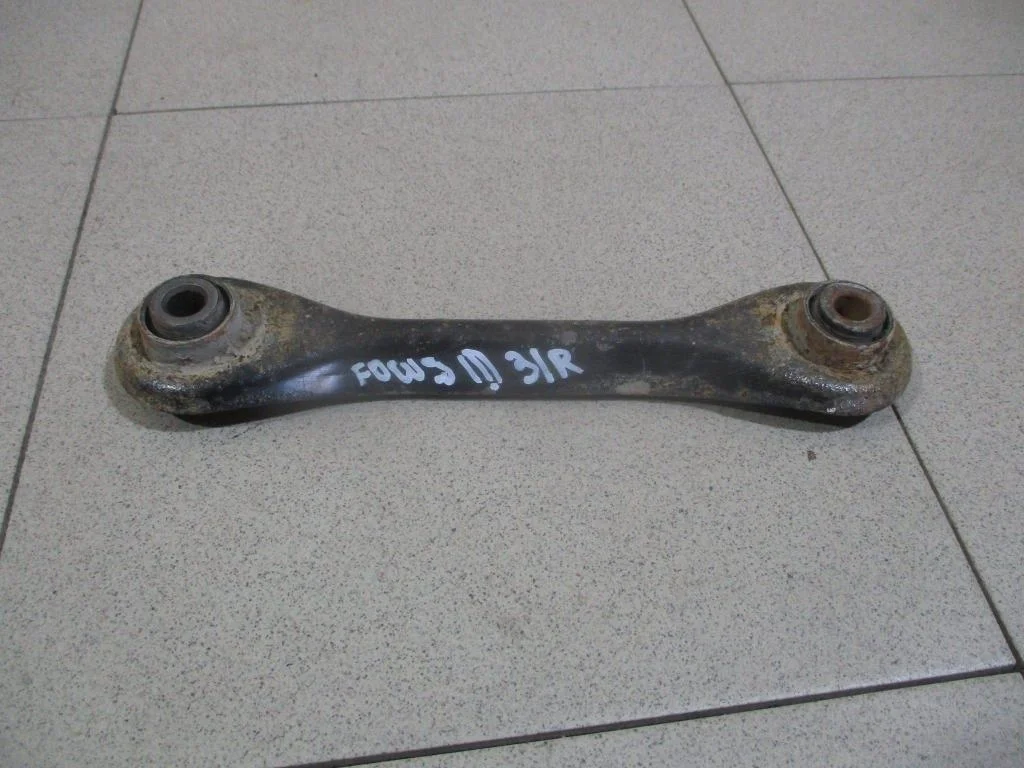 Рычаг задний поперечный Ford Focus 3