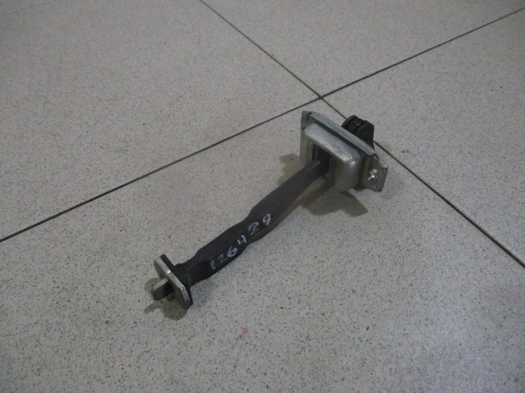 Ограничитель двери Nissan Qashqai J11
