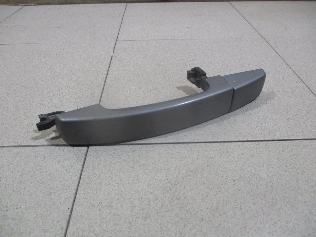 Ручка двери наружная Land Rover Discovery 3 L319