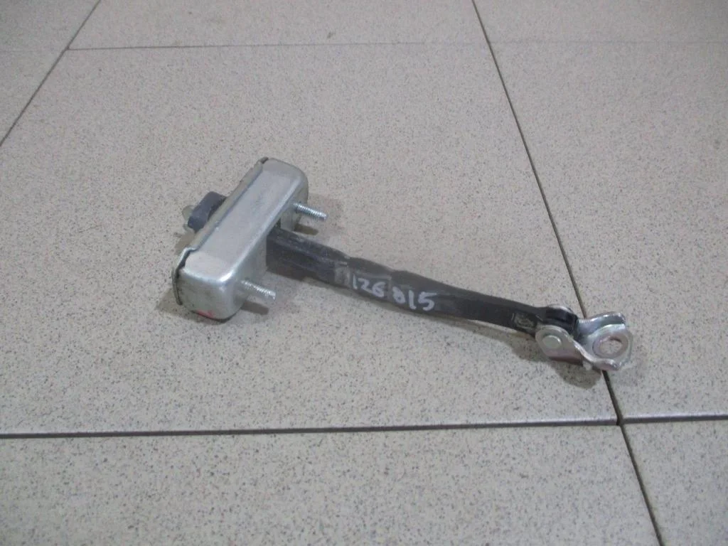 Ограничитель двери Toyota Camry XV70