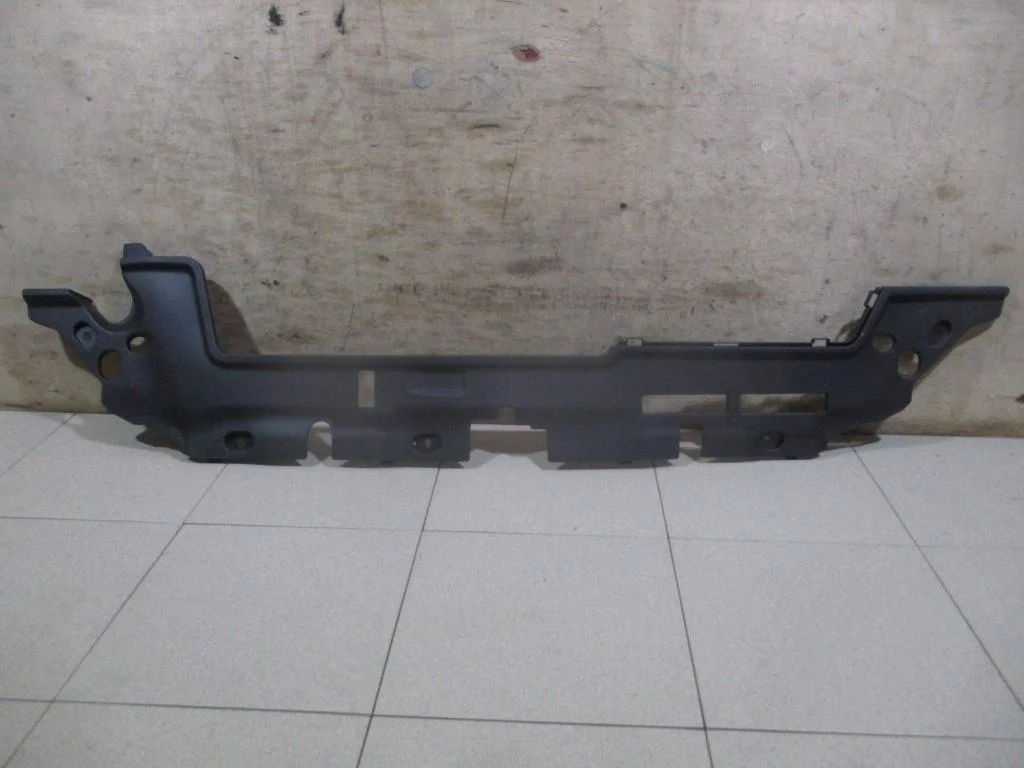 Кожух замка капота Toyota Corolla E150