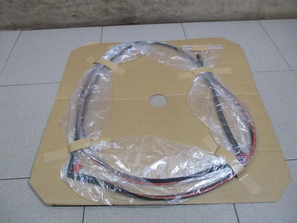 Молдинг лобового стекла Toyota Corolla E150