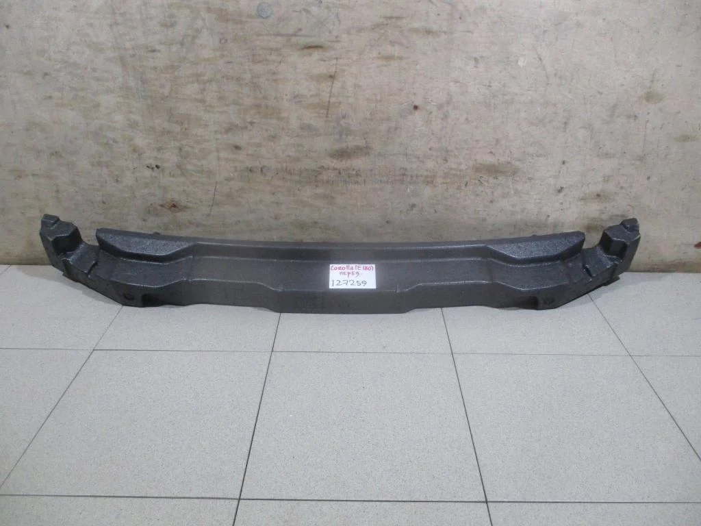 Наполнитель переднего бампера Toyota Corolla E180