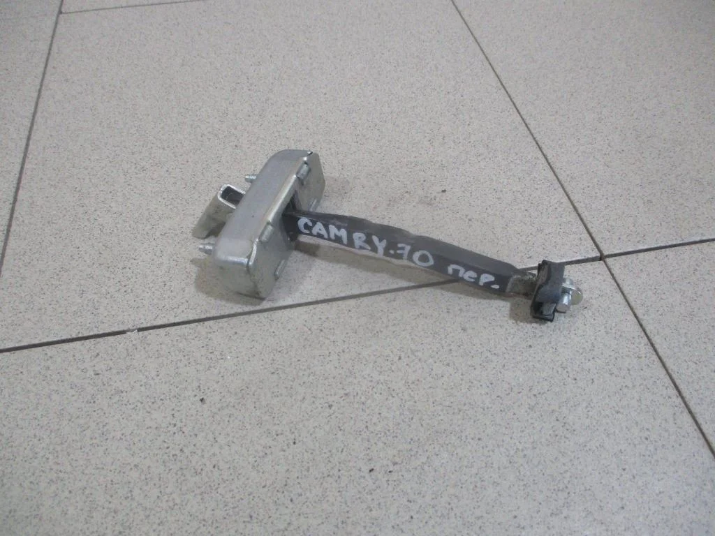 Ограничитель двери Toyota Camry XV70