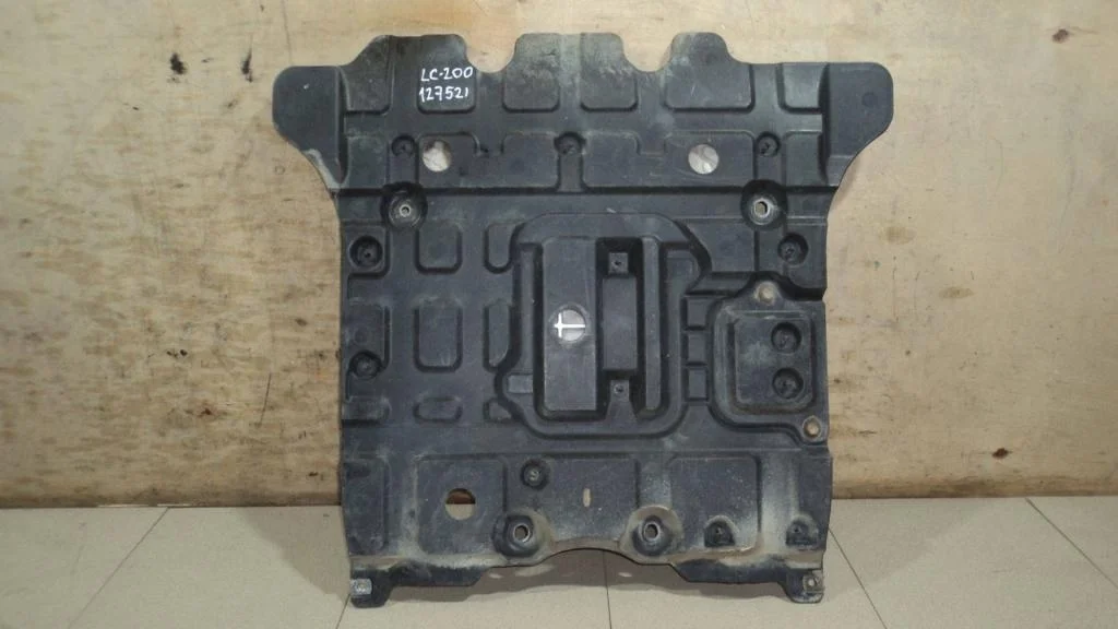 Защита картера Toyota Land Cruiser J200