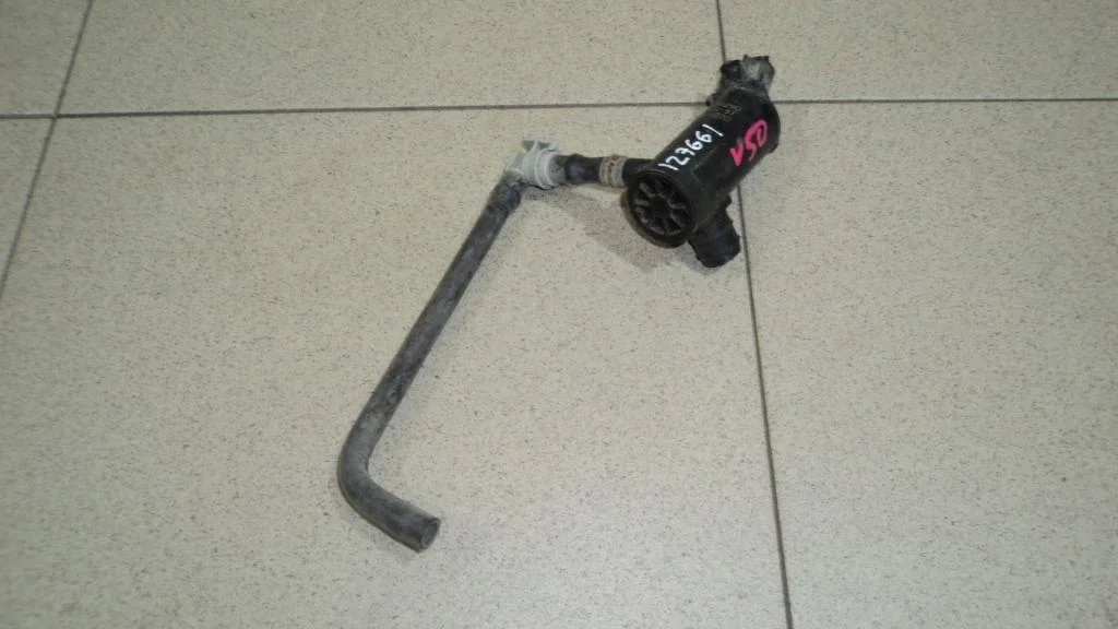 Насос омывателя фар Toyota Camry XV50