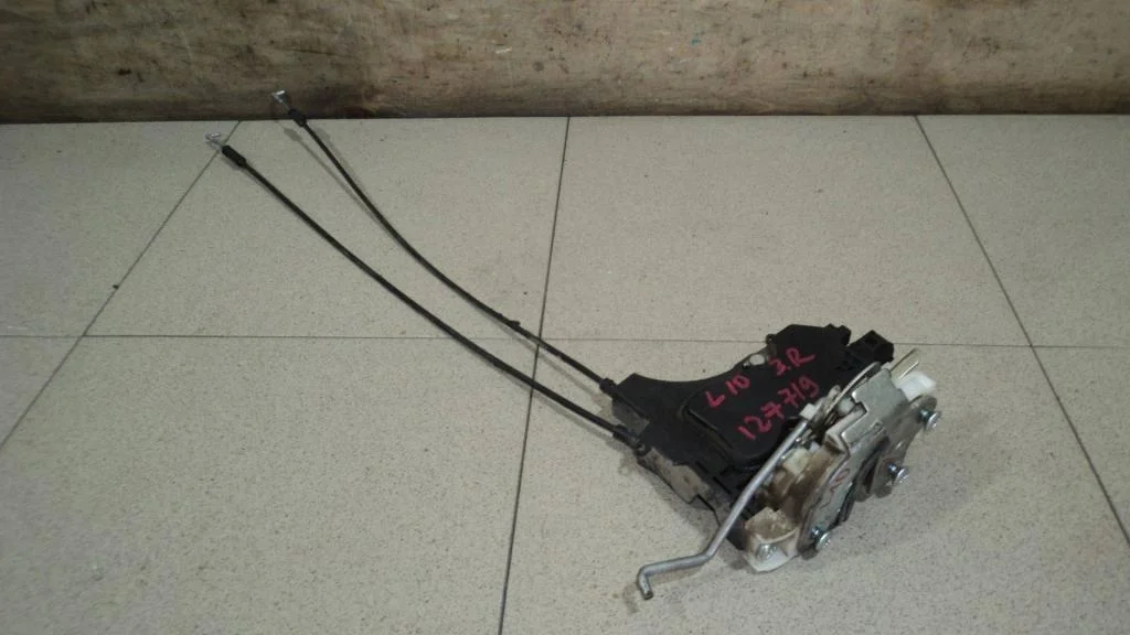 Замок двери задней правой Mitsubishi Lancer 10 CY