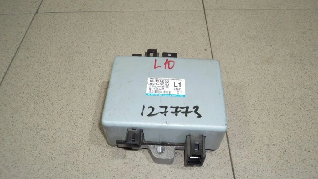 Блок электронный Mitsubishi Lancer 10 CY