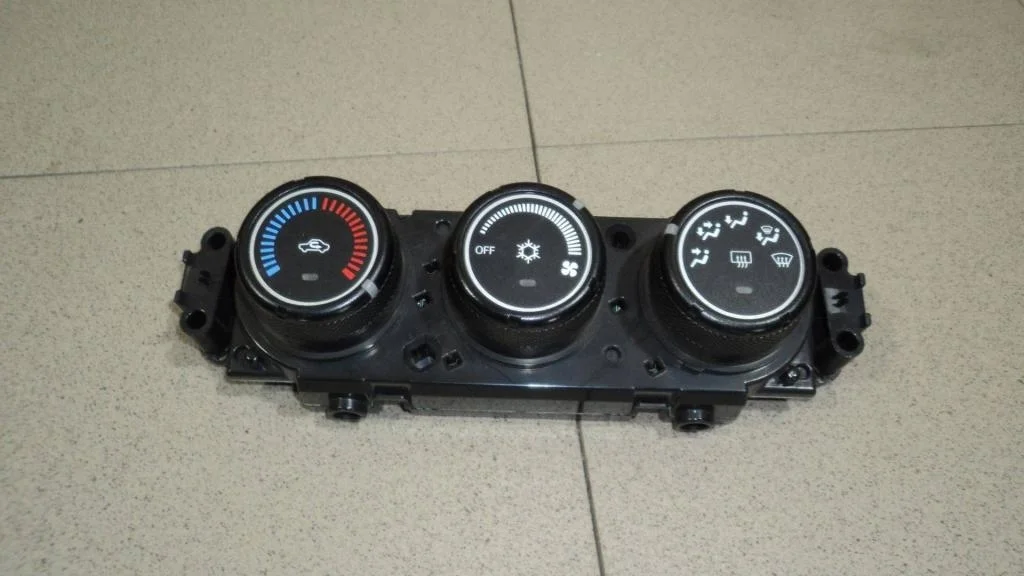 Блок управления отопителем Mitsubishi Lancer 10 CY