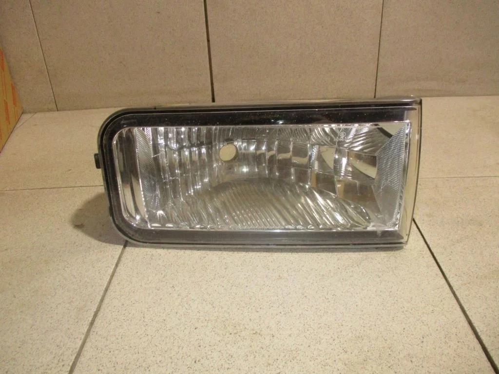 Фара противотуманная правая Toyota Land Cruiser J200