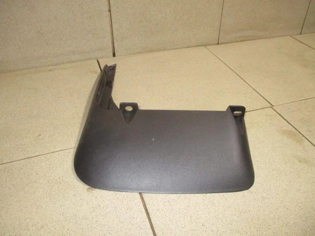 Брызговик задний левый Toyota Highlander 2 XU40