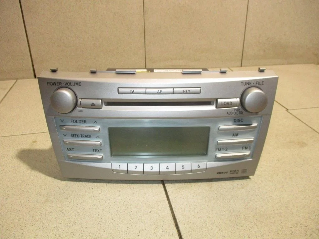 Магнитола Toyota Camry XV40