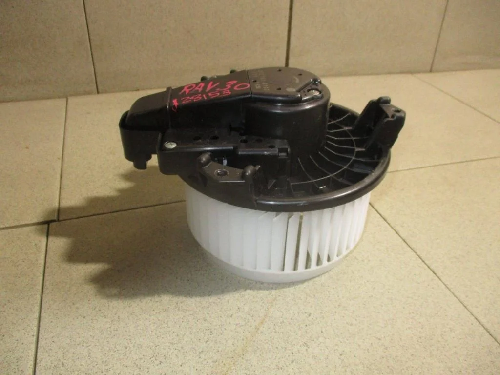 Моторчик печки Toyota RAV4 A30