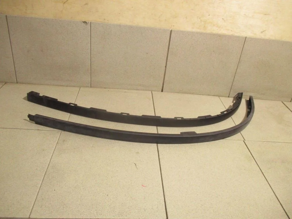 Спойлер переднего бампера Peugeot 307