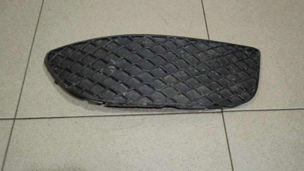 Решетка в бампер правая Mitsubishi Lancer 10 2007 CY