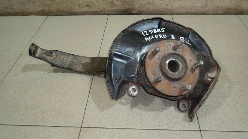 Кулак поворотный передний левый Honda Accord 8 CR