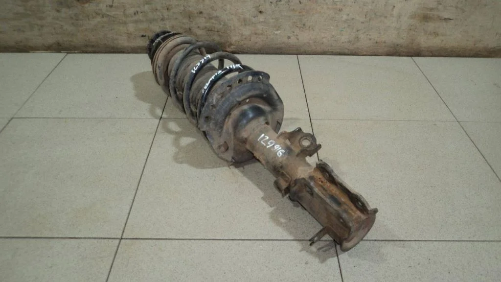 Амортизатор передний правый Hyundai Solaris 1 RB