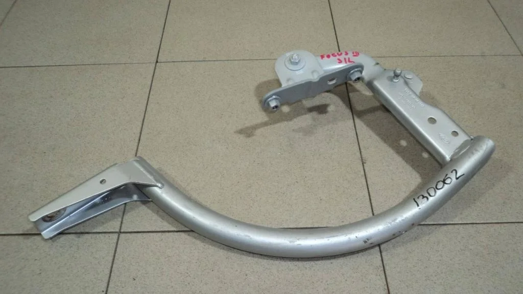 Петля крышки багажника Ford Focus 3