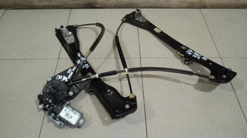 Стеклоподъемник передний левый Volkswagen Polo 5