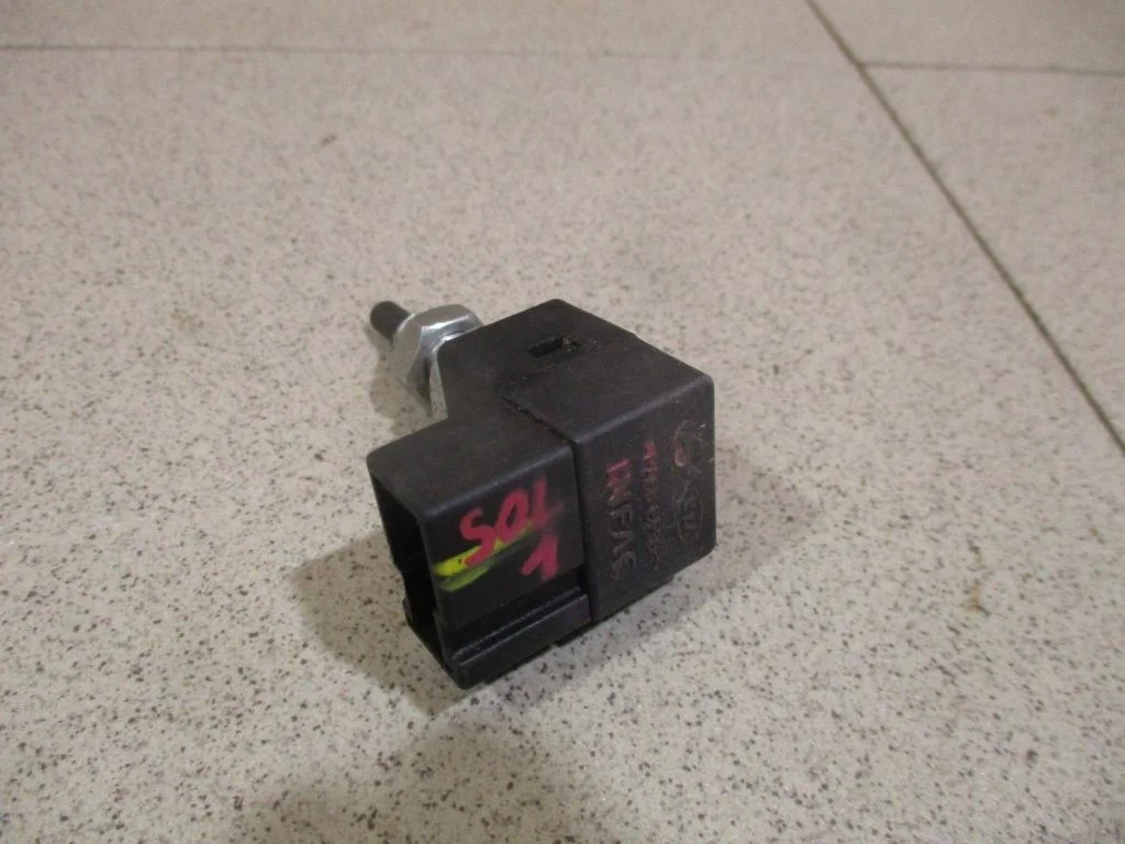 Датчик педали сцепления Hyundai Solaris 1 RB