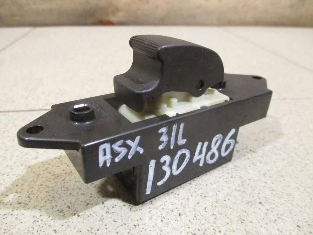 Кнопка стеклоподъемника Mitsubishi ASX