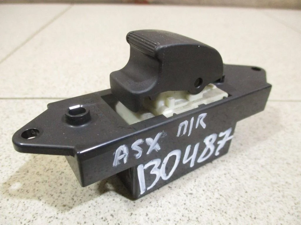 Кнопка стеклоподъемника Mitsubishi ASX