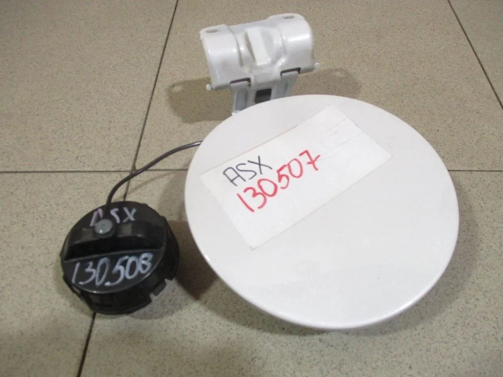 Лючок бензобака Mitsubishi ASX 2017