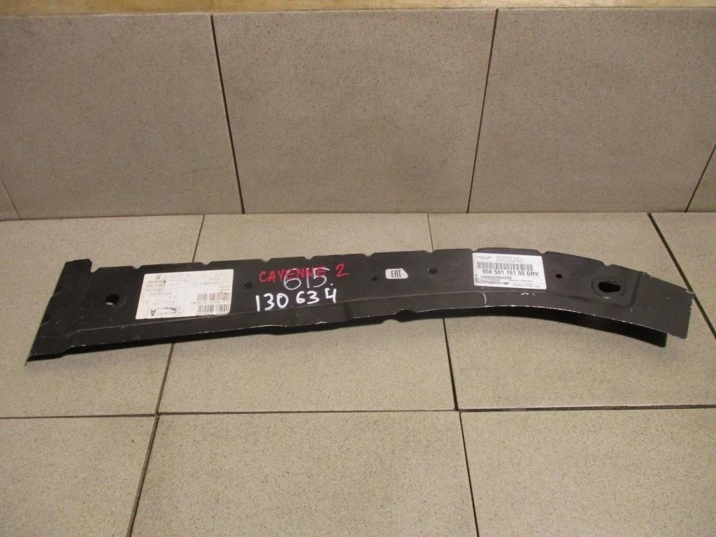 Кронштейн крепления крыла Porsche Cayenne 2 958