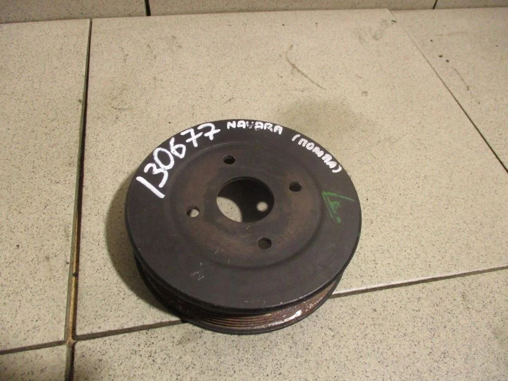 Шкив помпы Nissan Navara 2007 D40