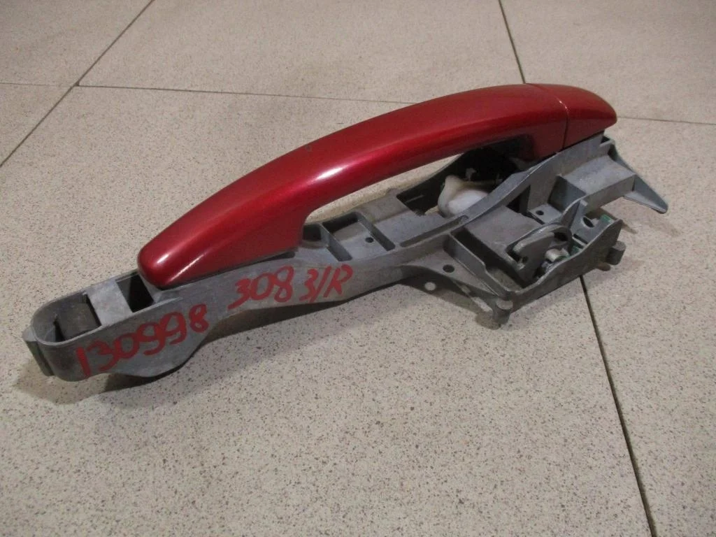 Ручка двери задней наружная правая Peugeot 308 T7