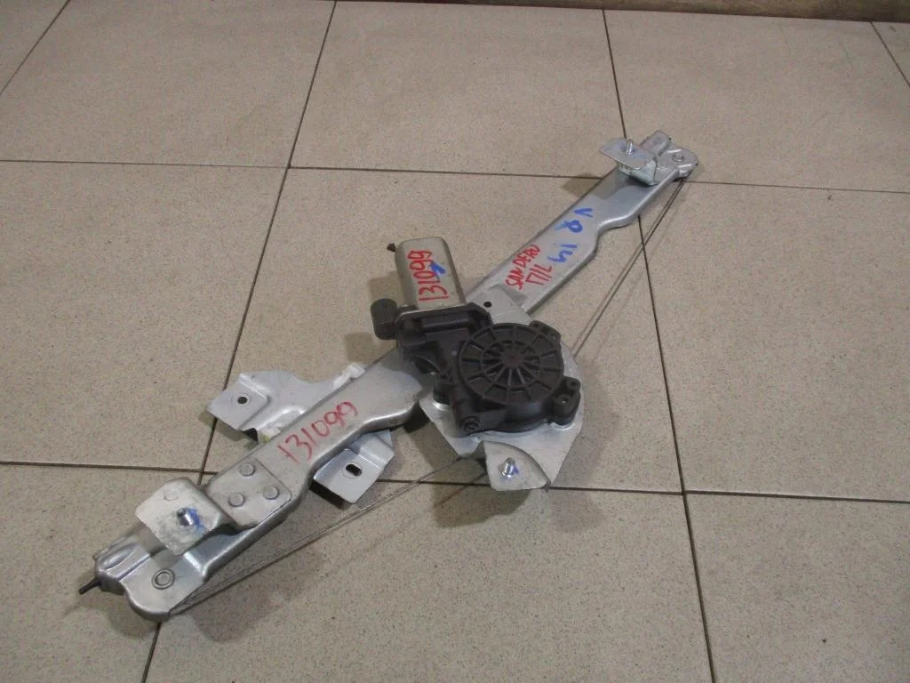 Стеклоподъемник передний левый Renault Sandero 1 BS