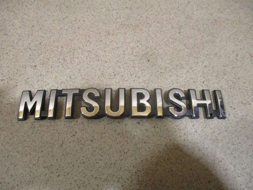 Эмблема Mitsubishi Outlander 3 2015 GF